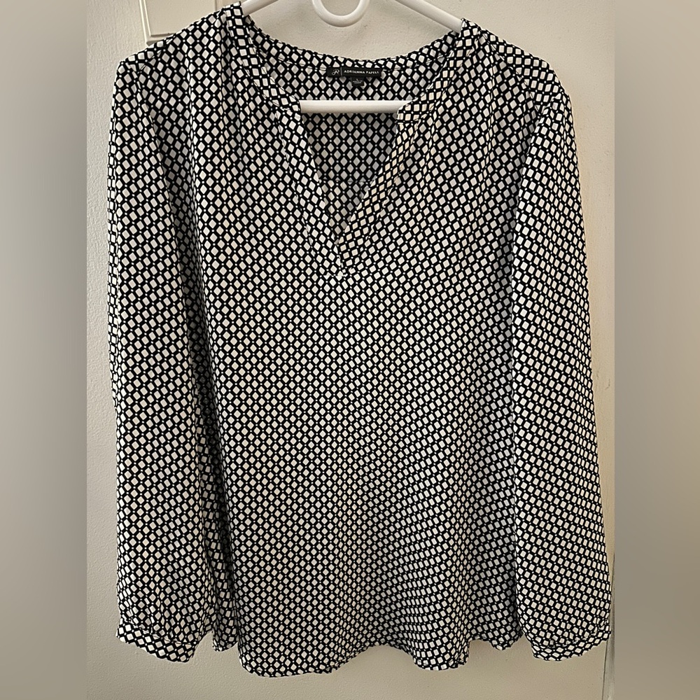 Bundle   3 Tops, Chic Blouse Bundle - (Calvin Klein, Adrianna Papell, Premise)